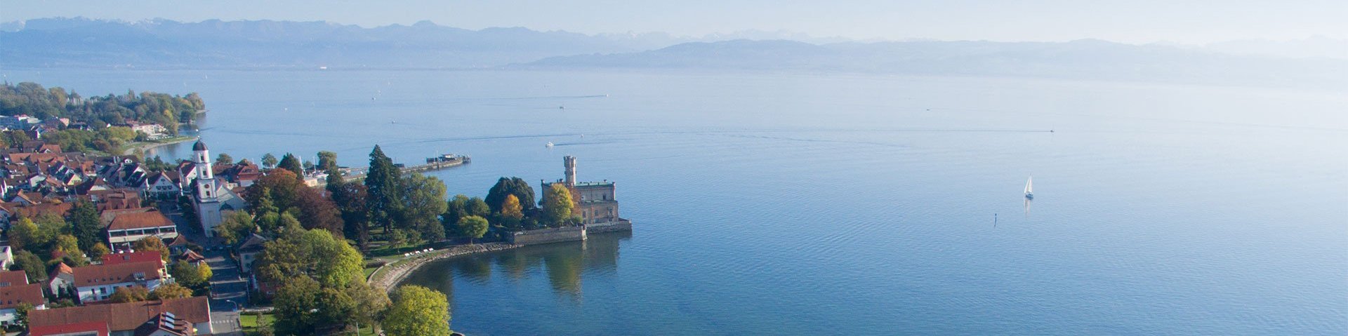 Der Bodensee in Langenargen fotografiert von oben.