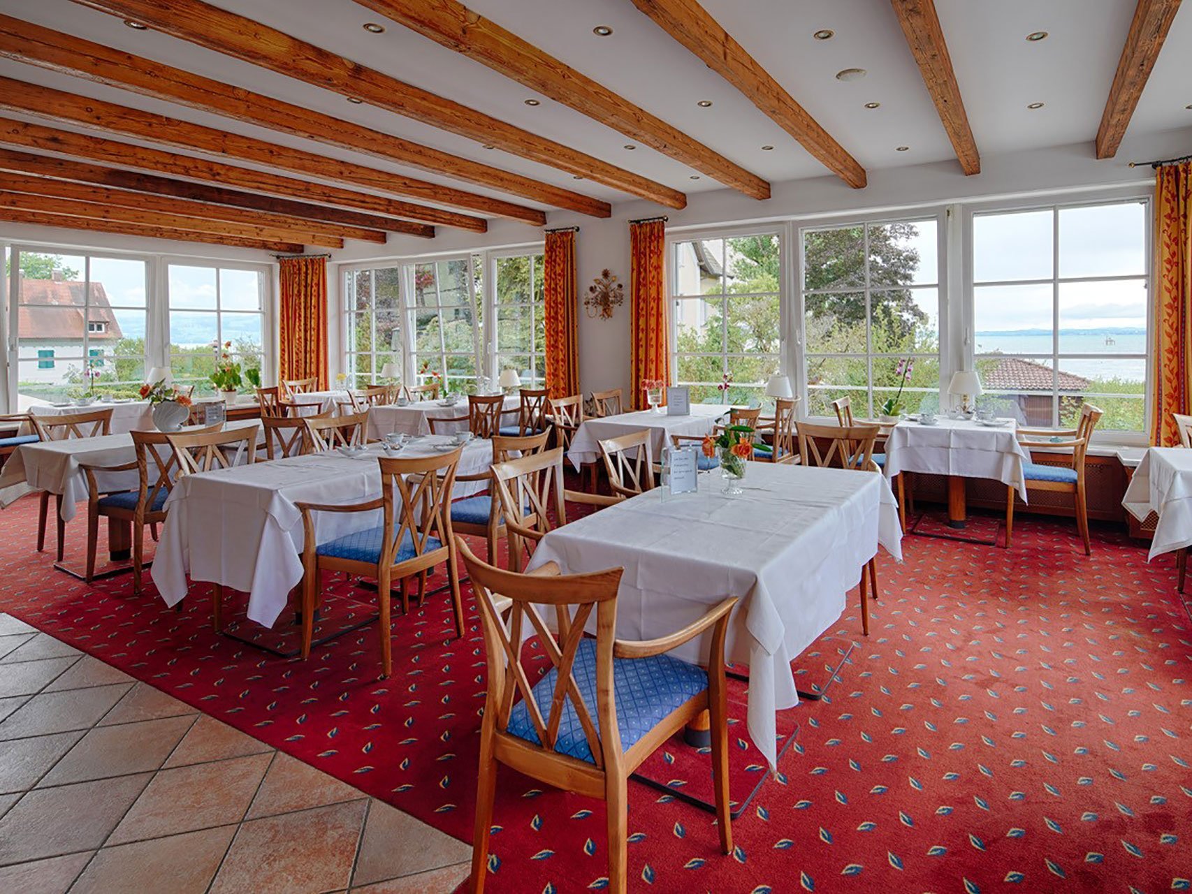 Das Restaurant von Innen der Seeperle am Bodensee